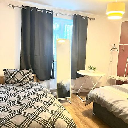 Large Room With Two Bed In Central Λονδίνο Εξωτερικό φωτογραφία